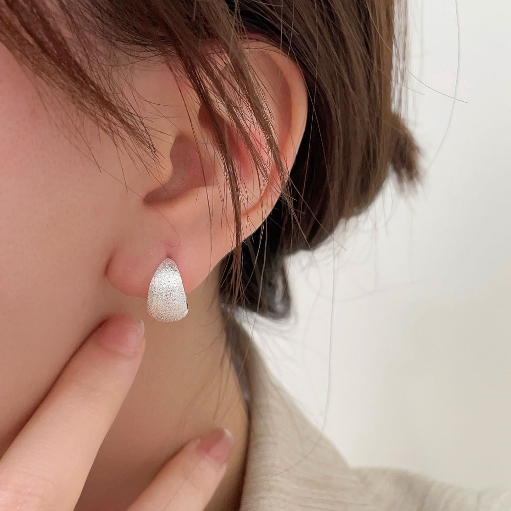Linglang Matte Silver Hoop Earrings Minimalist Brushed Earrings Jewelry for Girls Dainty Hypoallergenic Earrings