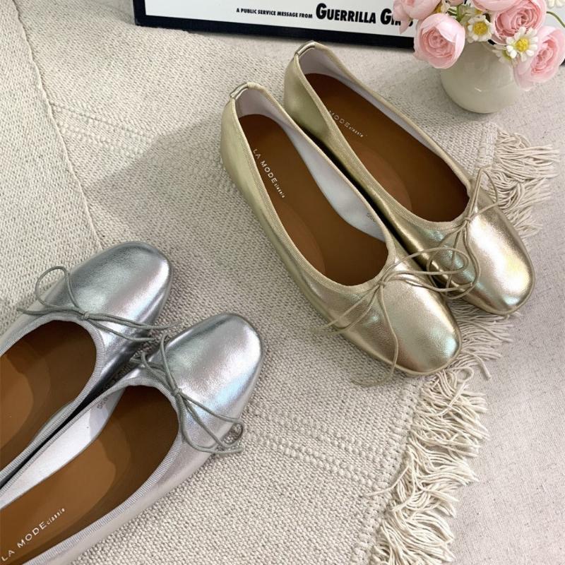 Soft Silver Ballet Flats Shoes Slip on Flats Retro Pointed Toe Flats Women's Flats