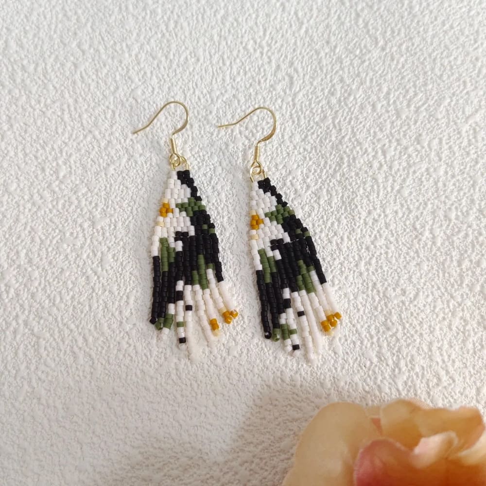 Tawny Handmade Bohemia Beaded Tassel Earrings