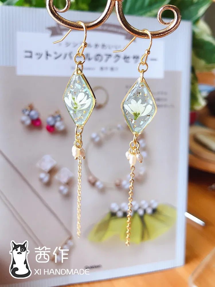 Miwa Handmade Natural Flower Epoxy Dangle Earrings