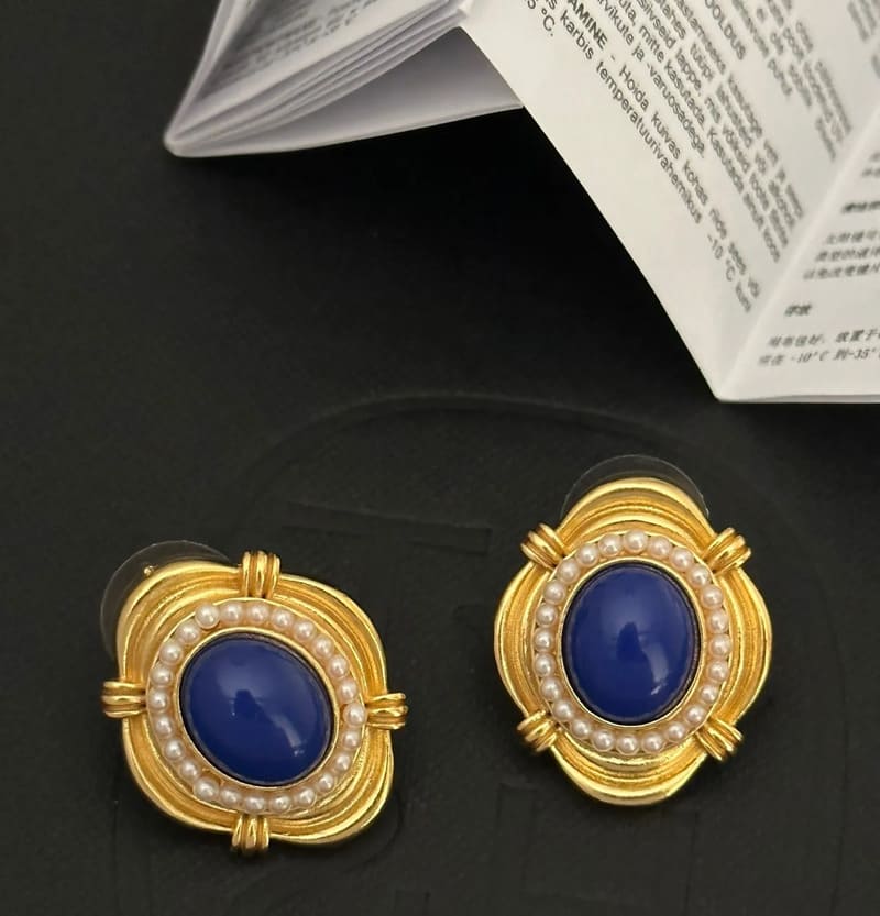 Retro Elegant Sapphire Blue Embossed Edge Earrings with 925 Silver Stud