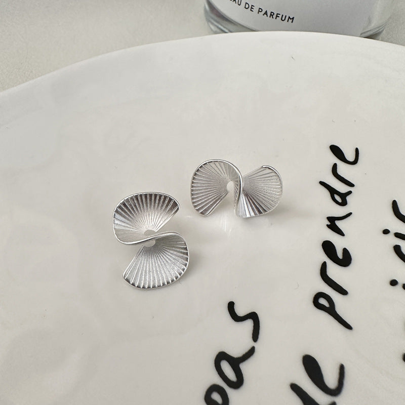 Linglang S925 Silver Fan-shaped Stud Earrings Vintage Silver Jewelry Matte Minimalism Earrings Chic Jewelry