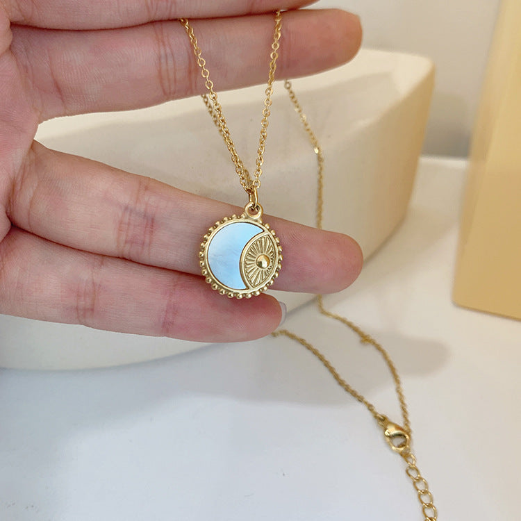 Linglang Chic 18K Gold Plated Moon Necklace Pendant Necklace Choker Vintage Jewelry Gift for Girls
