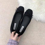 Retro Slip on Flat Shoes Velvet Flats Shoes Comfortable Ballet Flats Pointed Toe Flats Women's Flats